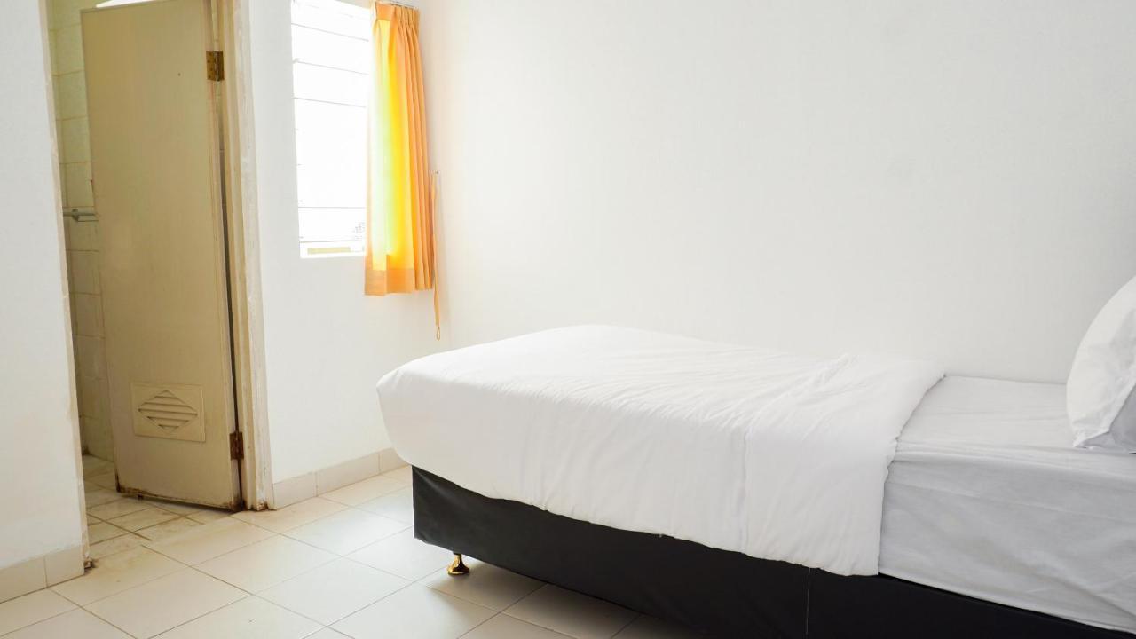 Oyo Life 2050 D'cinnamons Bandung